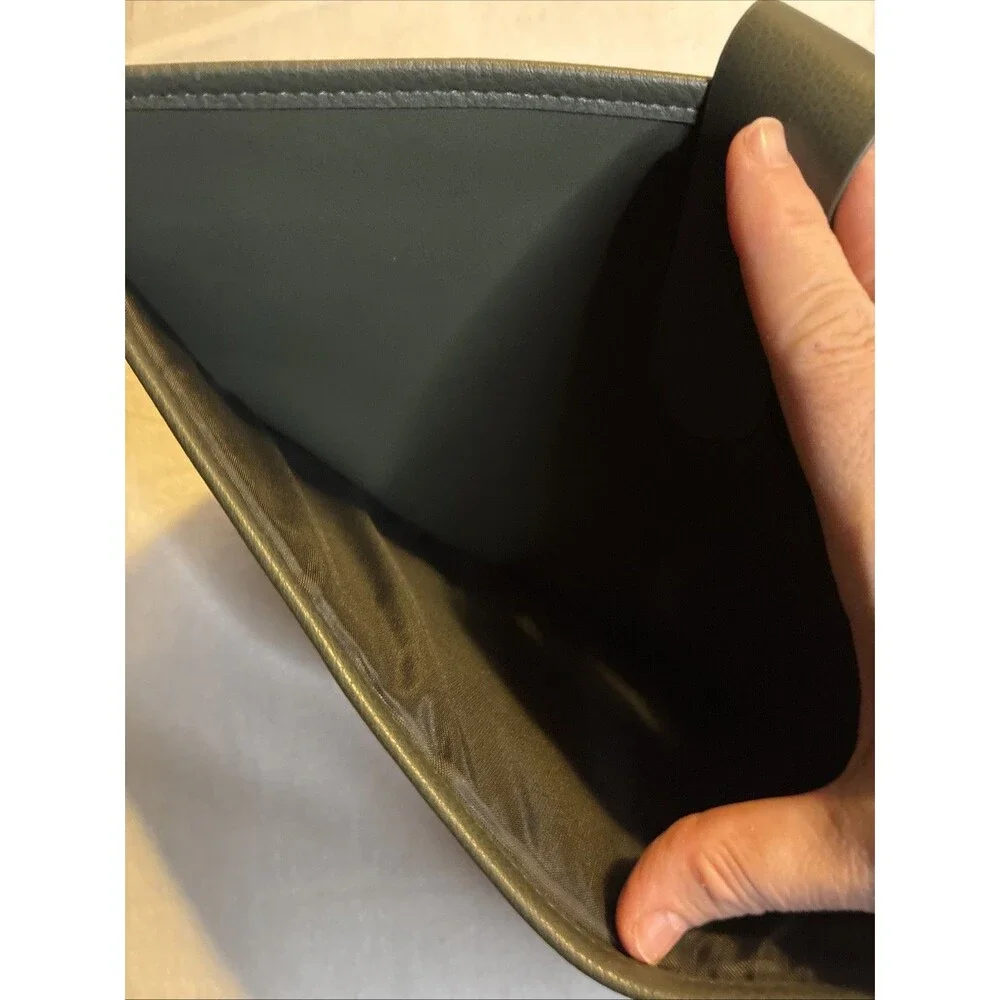 BÉIS Padded Laptop Sleeve Green Faux Leather Computer Case
